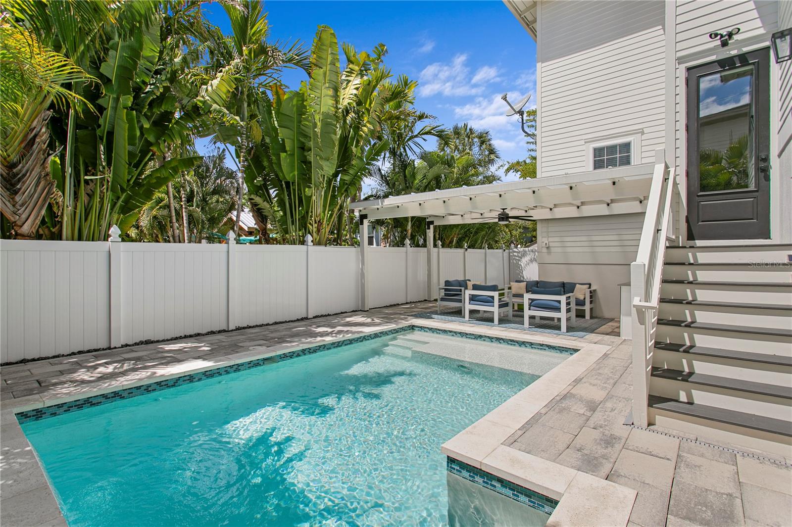 ROYAL POINCIANA - Residential