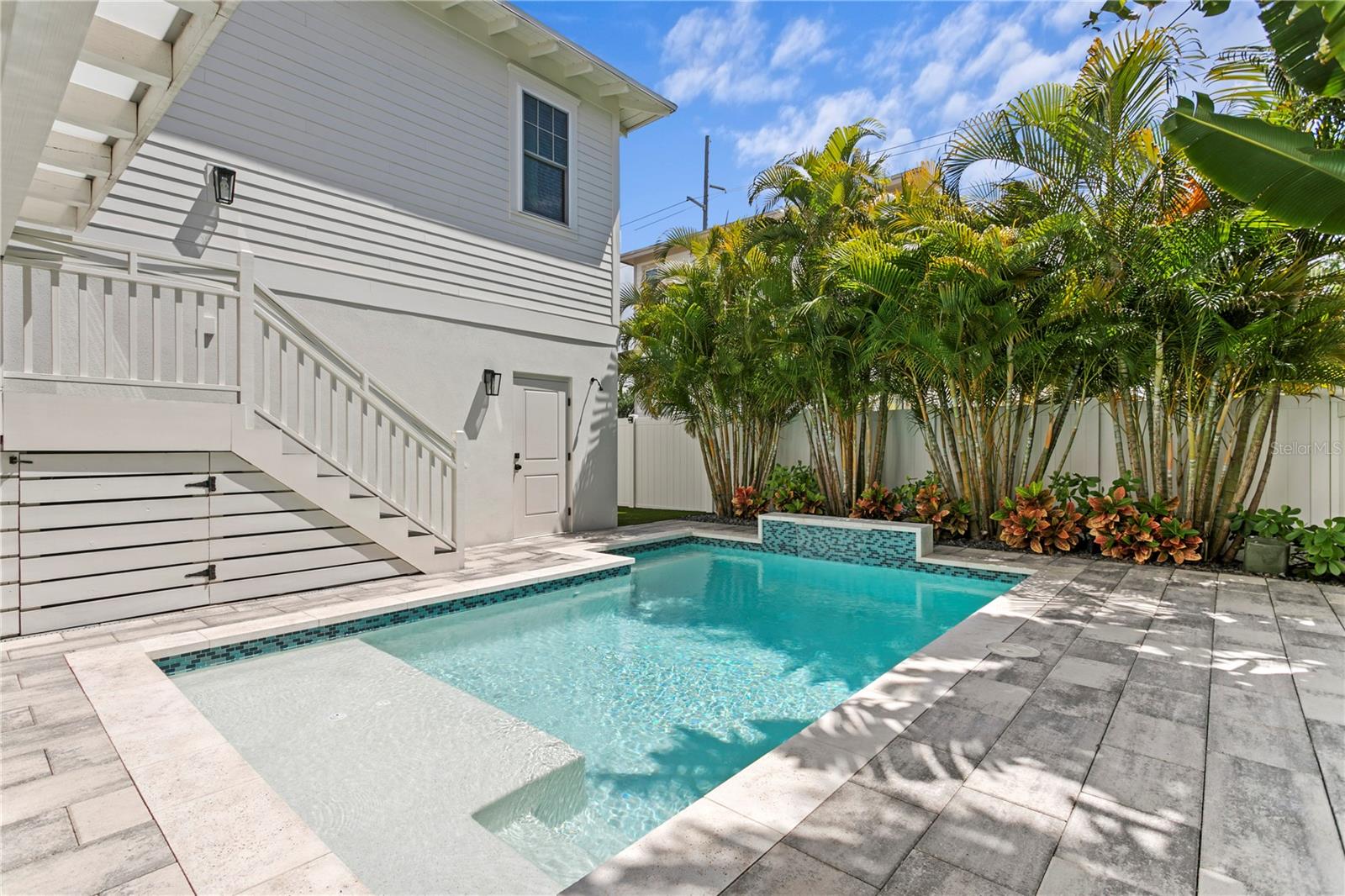 ROYAL POINCIANA - Residential