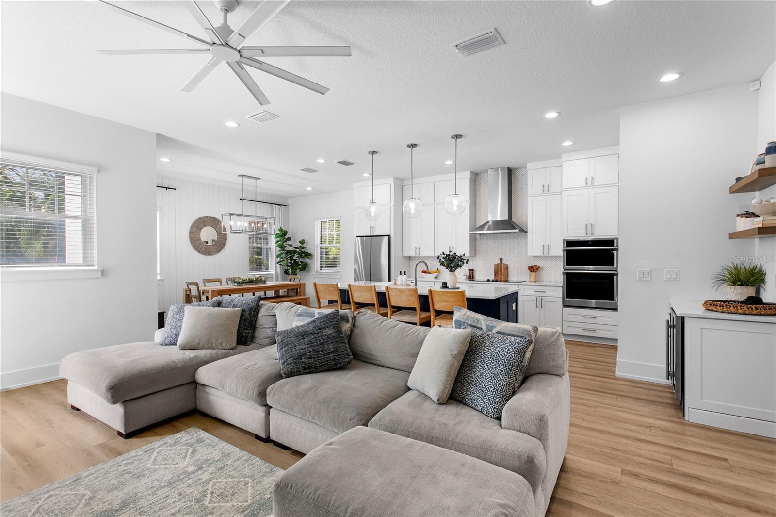 ROYAL POINCIANA - Residential