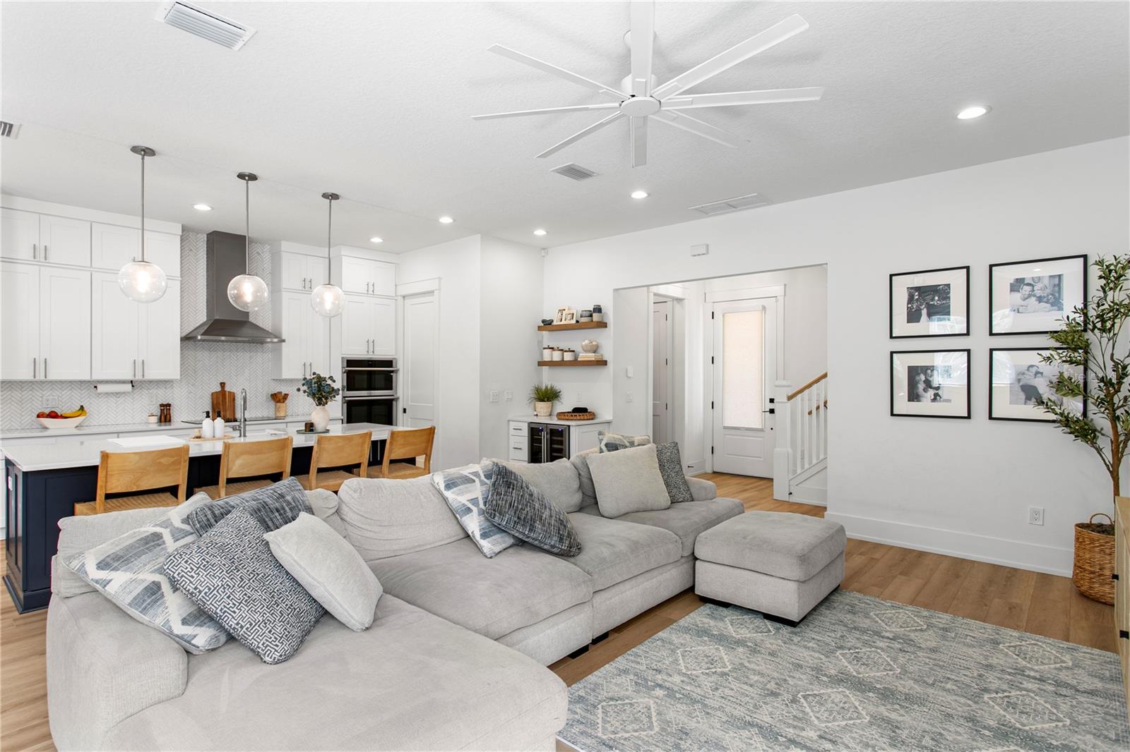 ROYAL POINCIANA - Residential