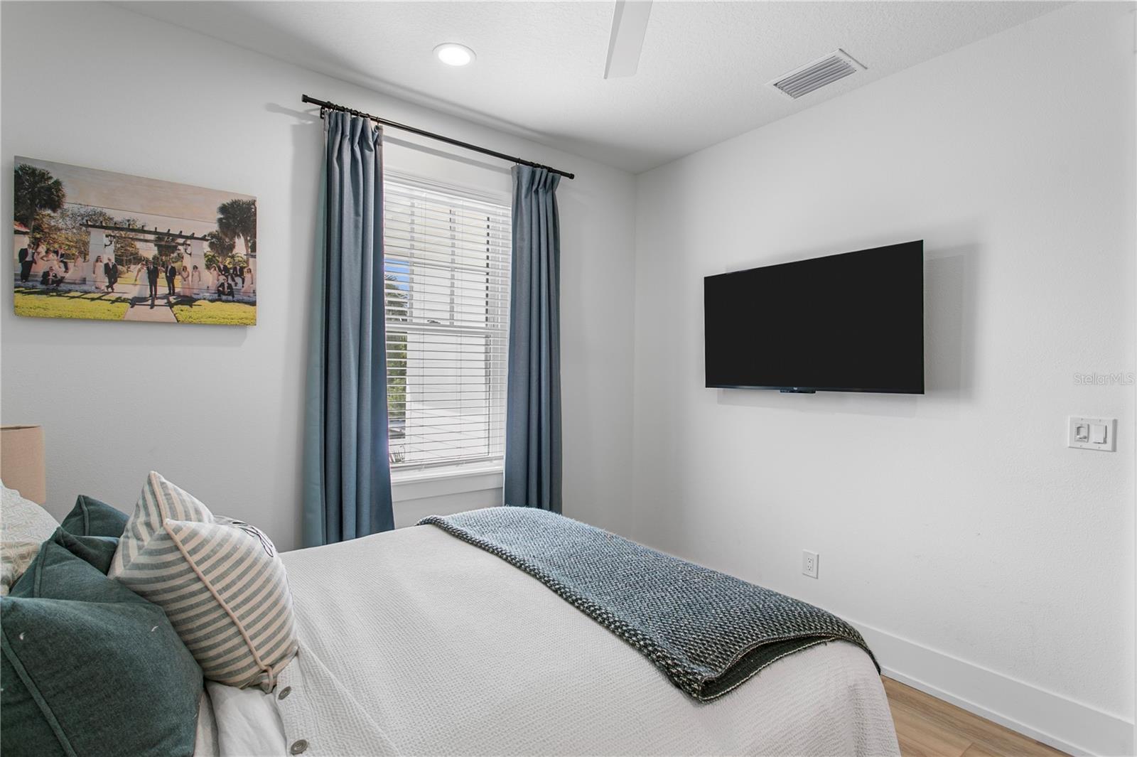 ROYAL POINCIANA - Residential