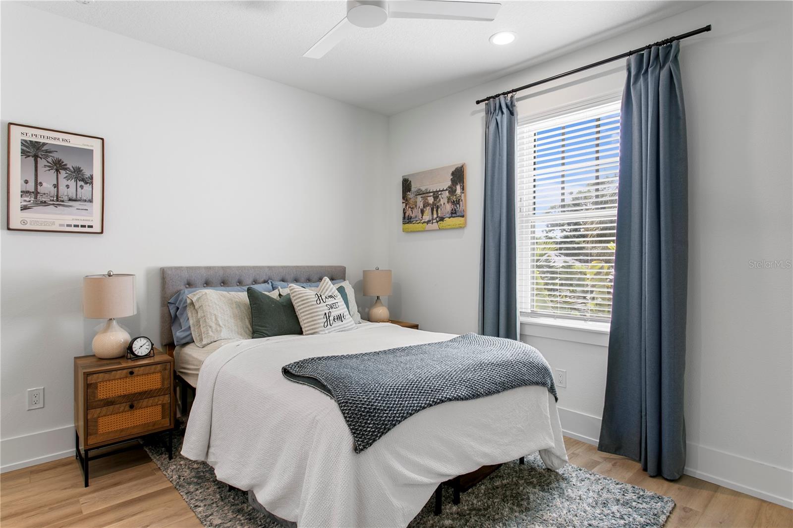 ROYAL POINCIANA - Residential