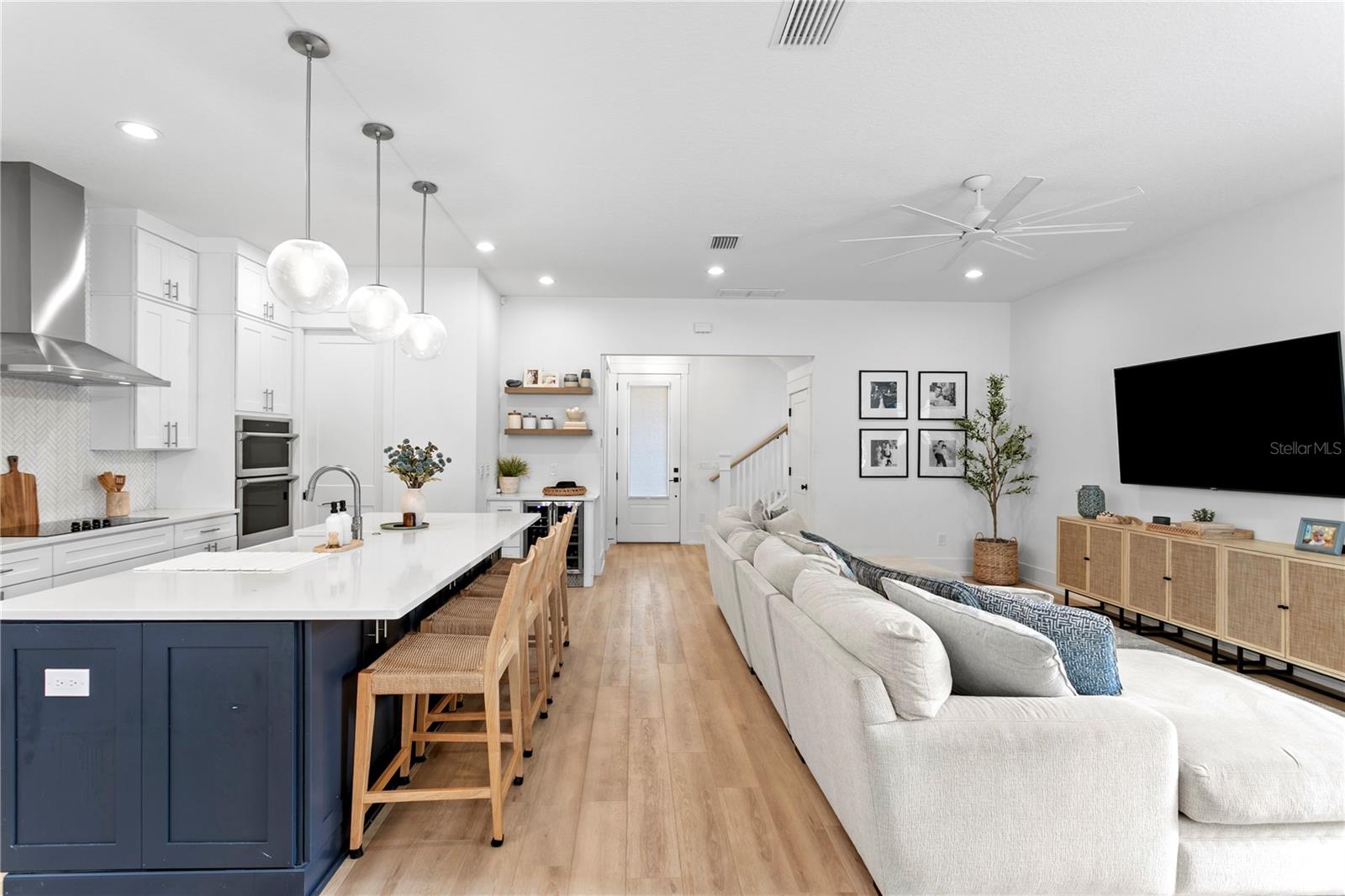 ROYAL POINCIANA - Residential