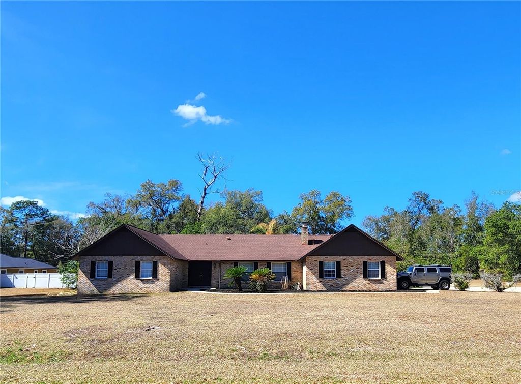 Photo of 400 SE 49th Avenue, Ocala, FL 34471 (MLS # OM722962)