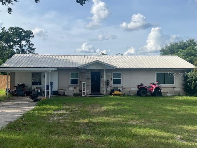 Great opportunity on a great home in Lake Alfred, Fl. This Block home has more potential than can be stated. All the big items are done. Newer roof, Newer HVAC, partial new flooring and a brand new kitchen that is 95% complete including appliances.
Inside, the home boasts a functional layout with cozy living spaces, ideal for both everyday living and entertaining. This could be a 4 or even 5 bedroom home with the right kind of creativity. Perfect for a large family needing some room or anyone with a need for a home office or even if you are looking for an investment property, this home offers a fantastic opportunity in a well-established neighborhood. On a dead end road with no rear neighbors.
Conveniently located near schools, shopping, dining, and just a short drive to downtown Winter Haven and major highways, you’ll love the easy access to everything you need. Don’t miss your chance to make this great property your own—schedule your showing today!