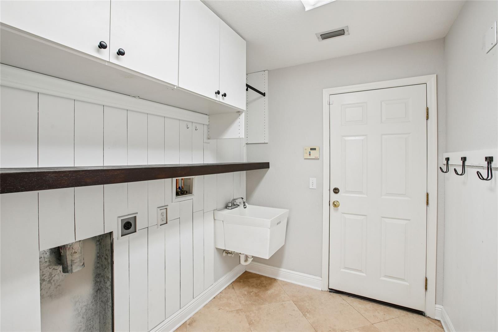 WEST BAY VILLAGE - Residential