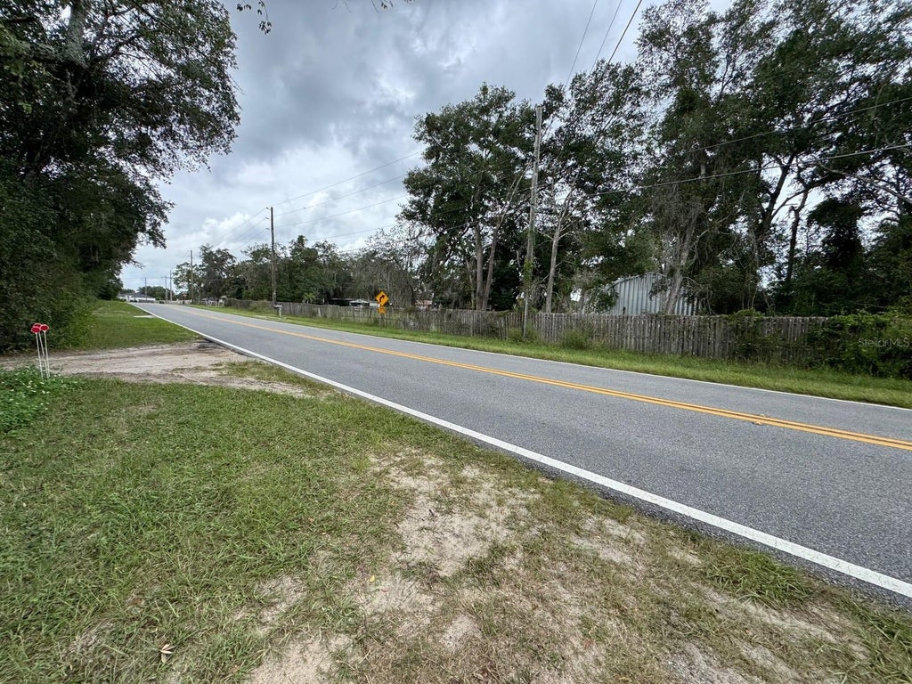 Photo of 19150 County Road 450, Umatilla, FL 32784 (MLS # O6447178)
