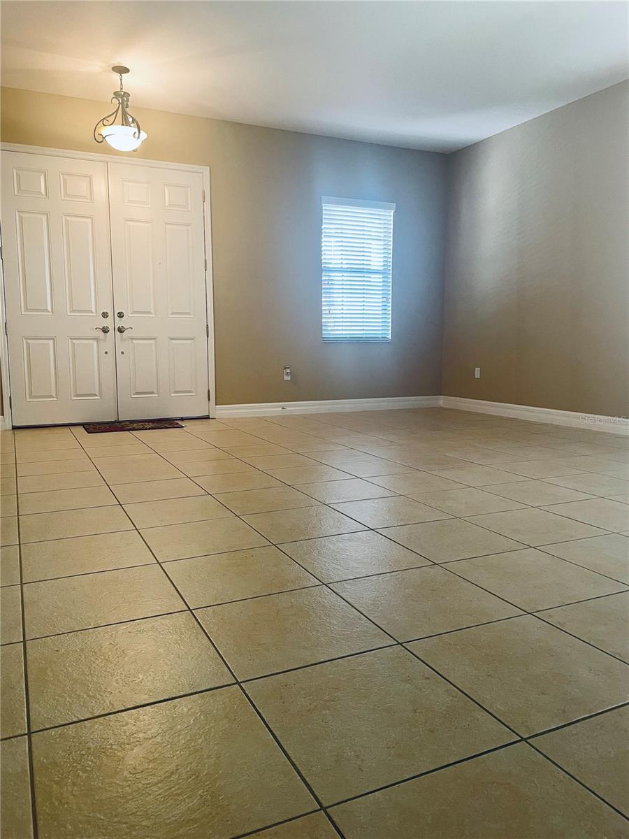 WOODLAND LAKES PRESERVE - Residential Lease