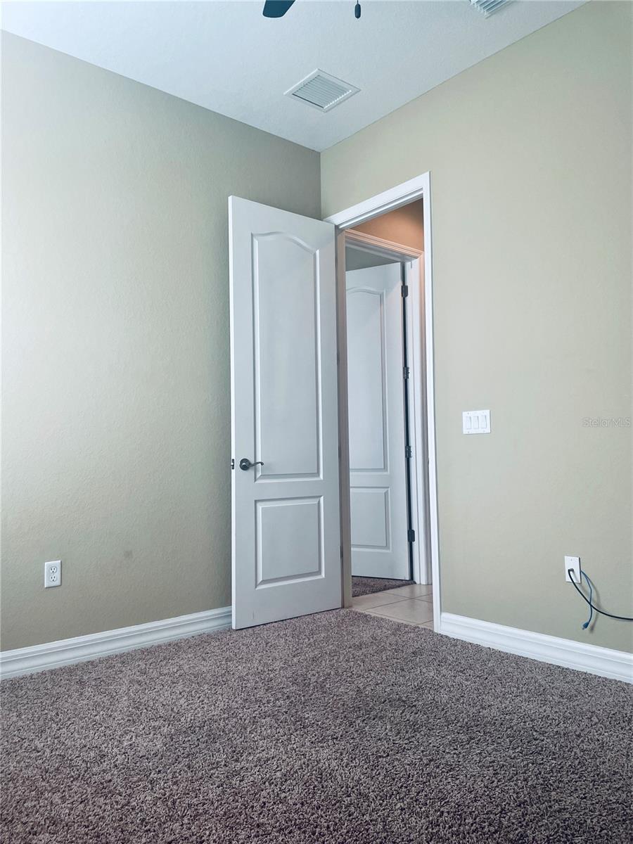 WOODLAND LAKES PRESERVE - Residential Lease