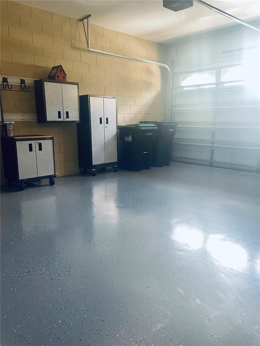 WOODLAND LAKES PRESERVE - Residential Lease