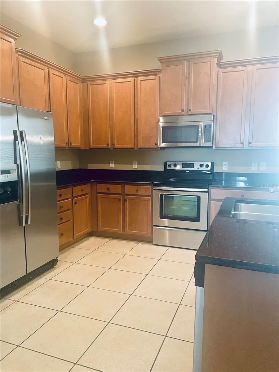 WOODLAND LAKES PRESERVE - Residential Lease