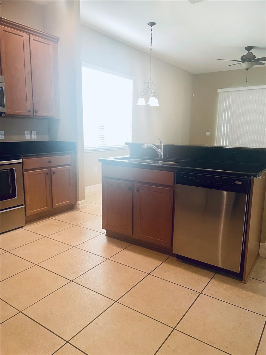 WOODLAND LAKES PRESERVE - Residential Lease