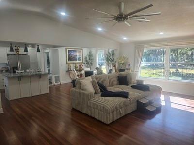 E242 FT OF N1/2 OF NW1/4 OF SW1/4 LESS N200 FT THE - Residential