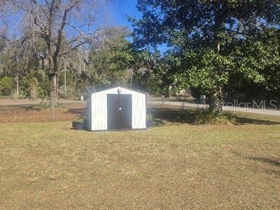 E242 FT OF N1/2 OF NW1/4 OF SW1/4 LESS N200 FT THE - Residential