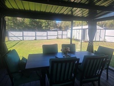 E242 FT OF N1/2 OF NW1/4 OF SW1/4 LESS N200 FT THE - Residential