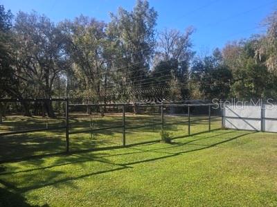 E242 FT OF N1/2 OF NW1/4 OF SW1/4 LESS N200 FT THE - Residential