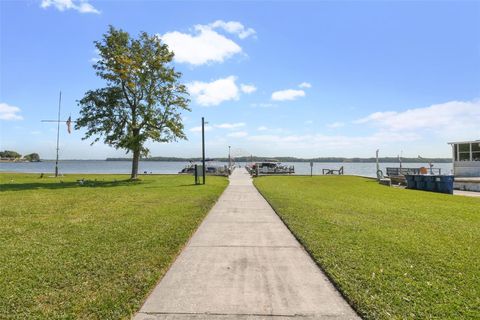 A home in PALM HARBOR