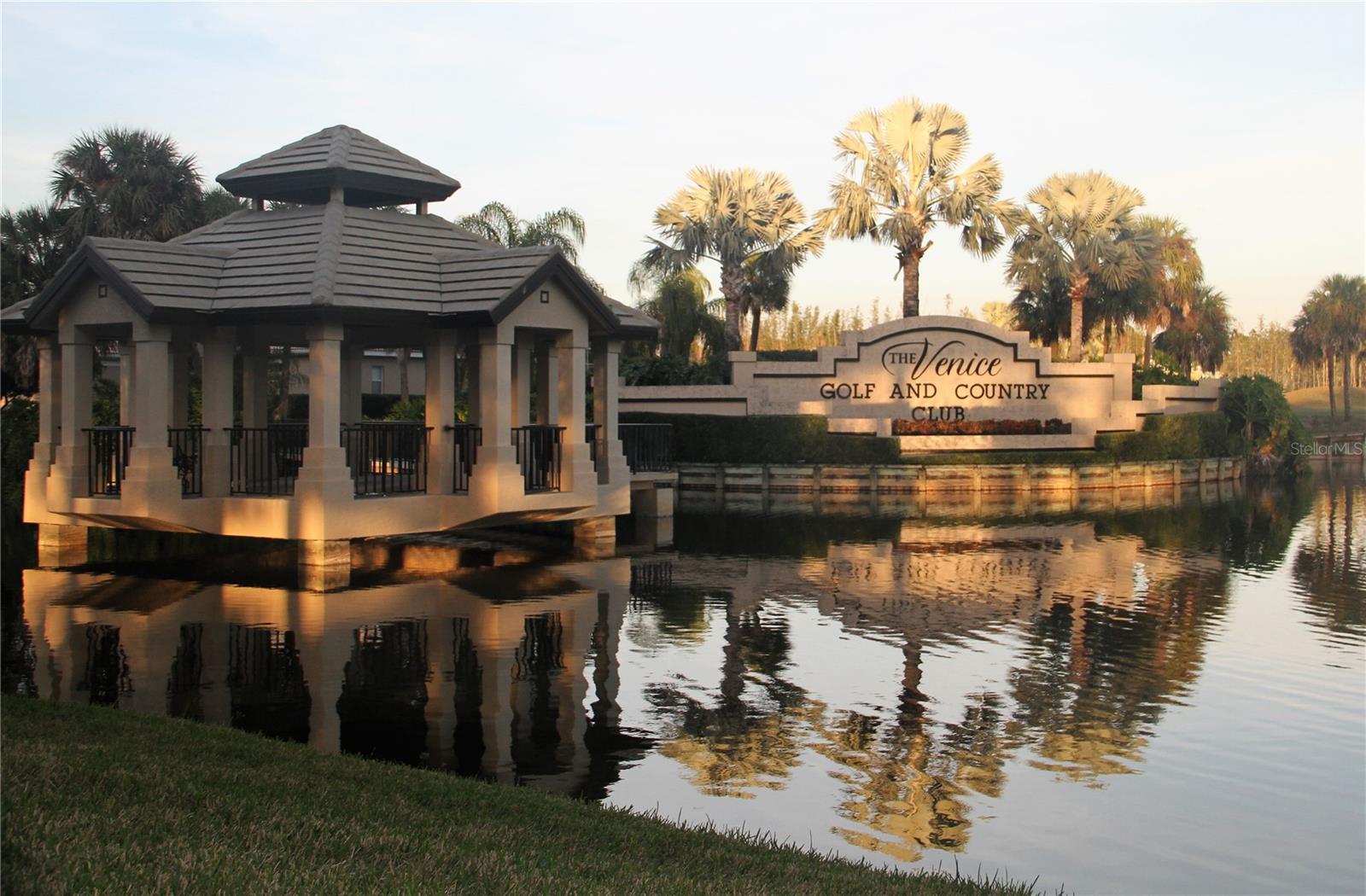 VENICE GOLF & COUNTRY CLUB - Residential