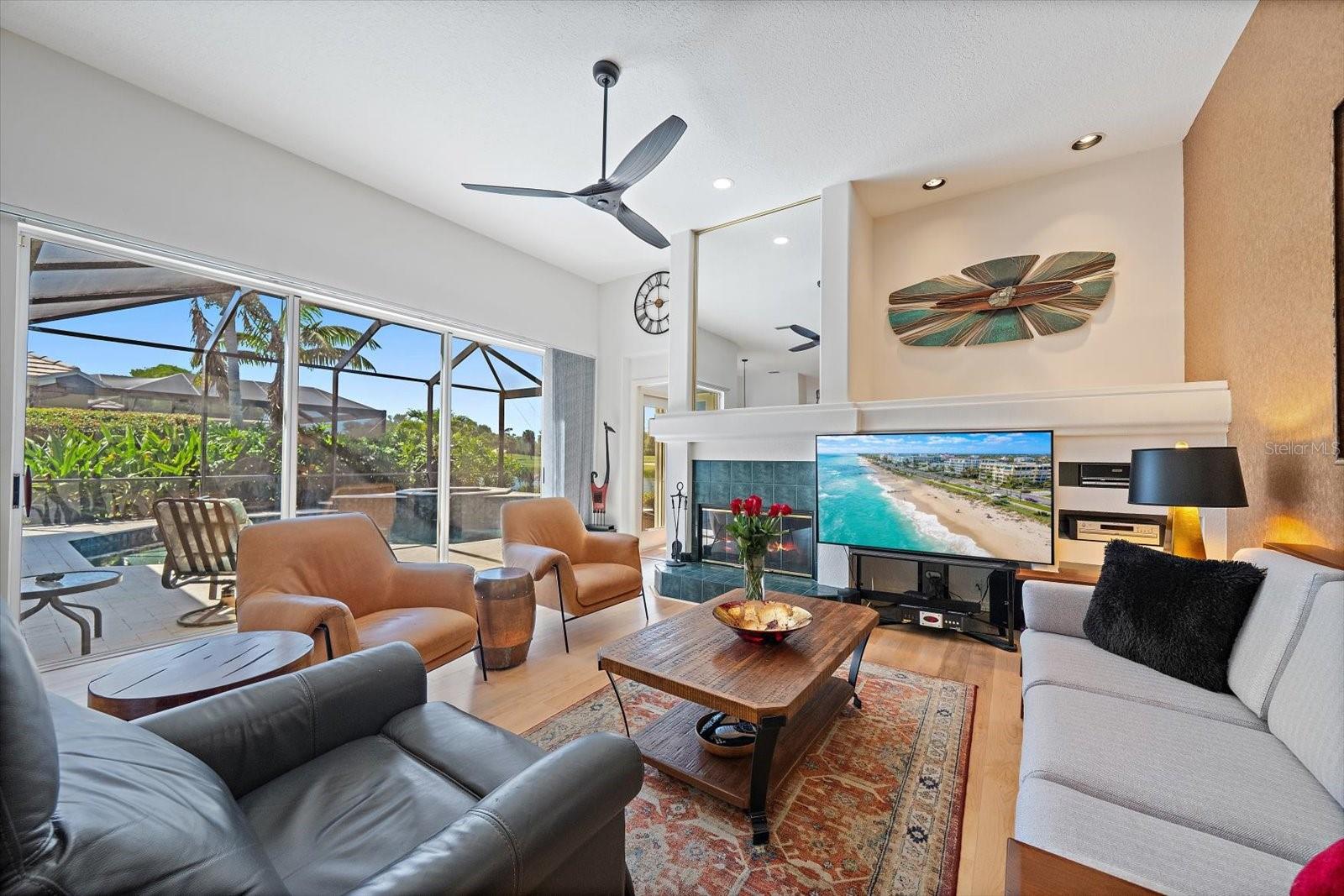 VENICE GOLF & COUNTRY CLUB - Residential