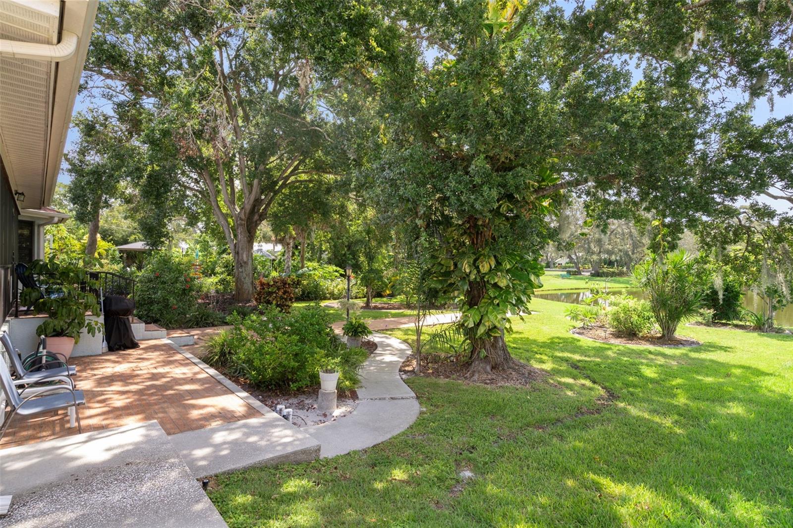 WINDRIDGE GULF TRACE - Residential