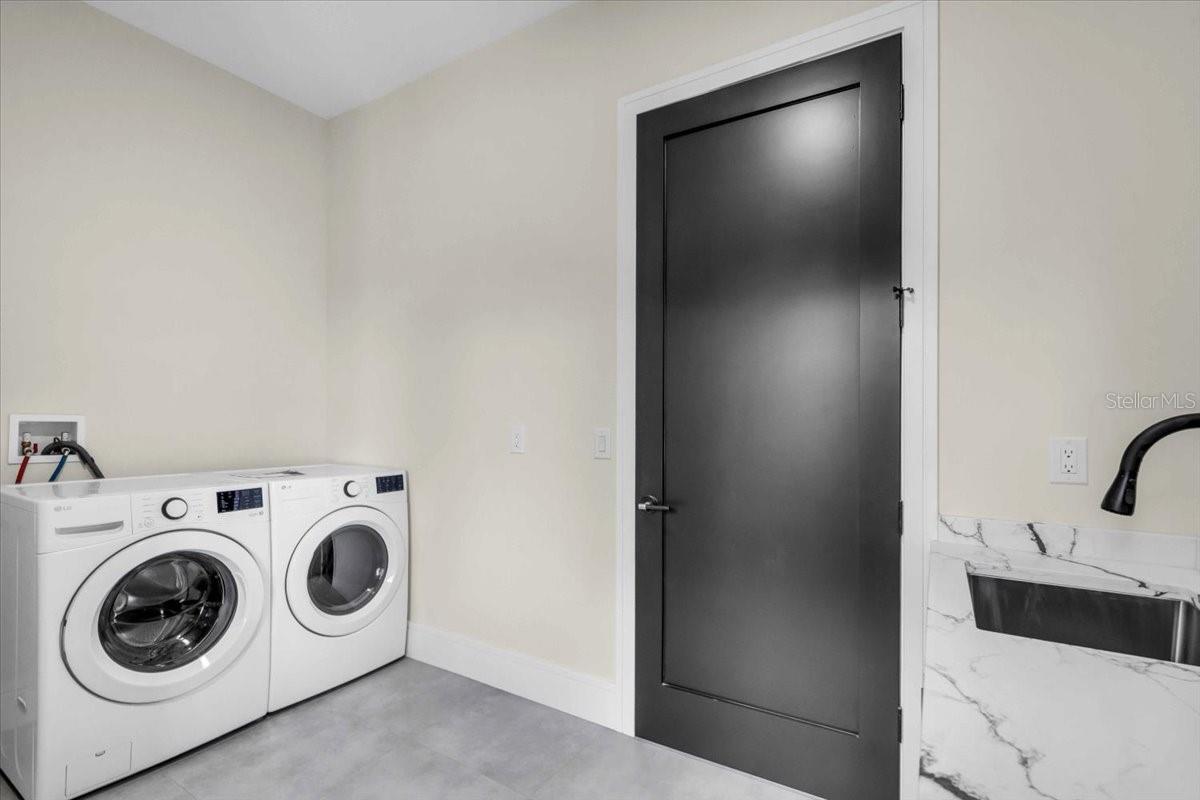 BLACKBURN RDG ADD - Residential