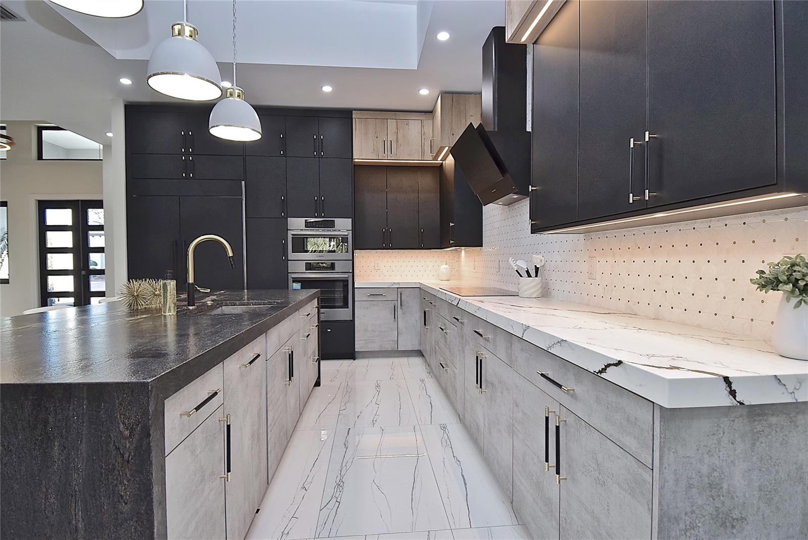 BLACKBURN RDG ADD - Residential