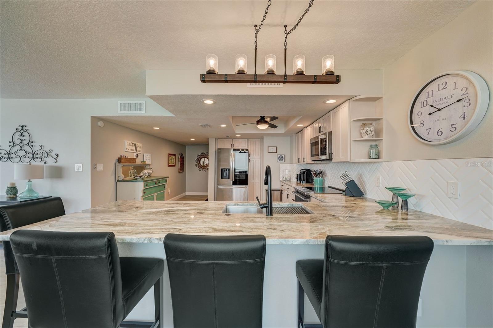 CLUB REDINGTON CONDO THE - Residential Lease