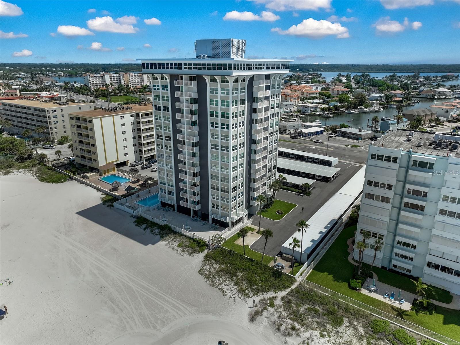 CLUB REDINGTON CONDO THE - Residential Lease