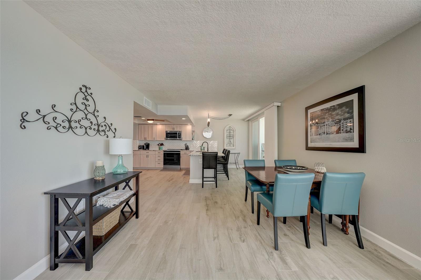 CLUB REDINGTON CONDO THE - Residential Lease