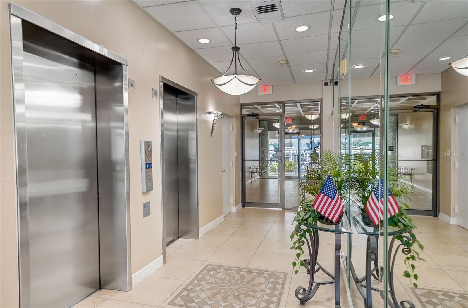 CLUB REDINGTON CONDO THE - Residential Lease