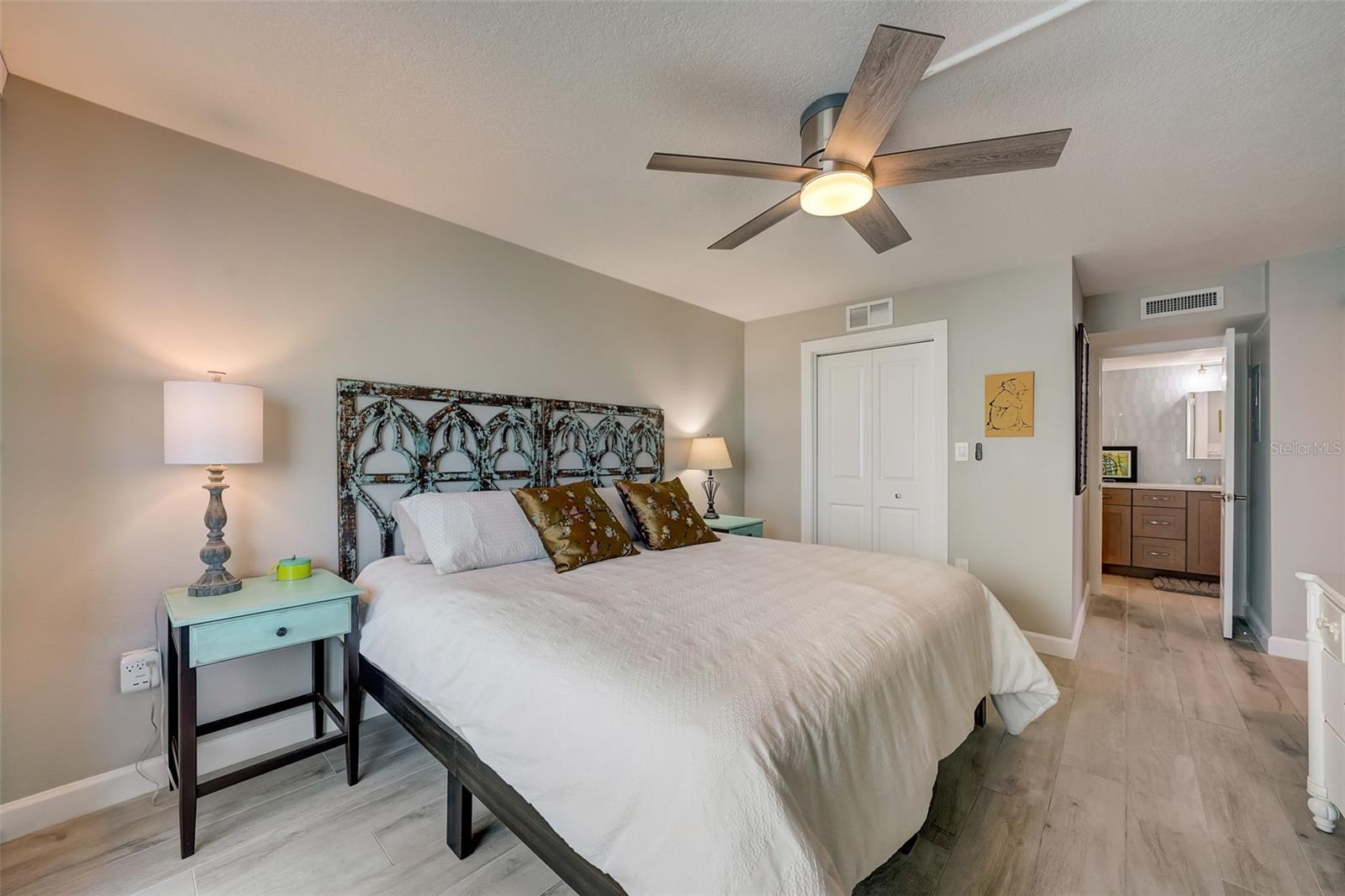 CLUB REDINGTON CONDO THE - Residential Lease