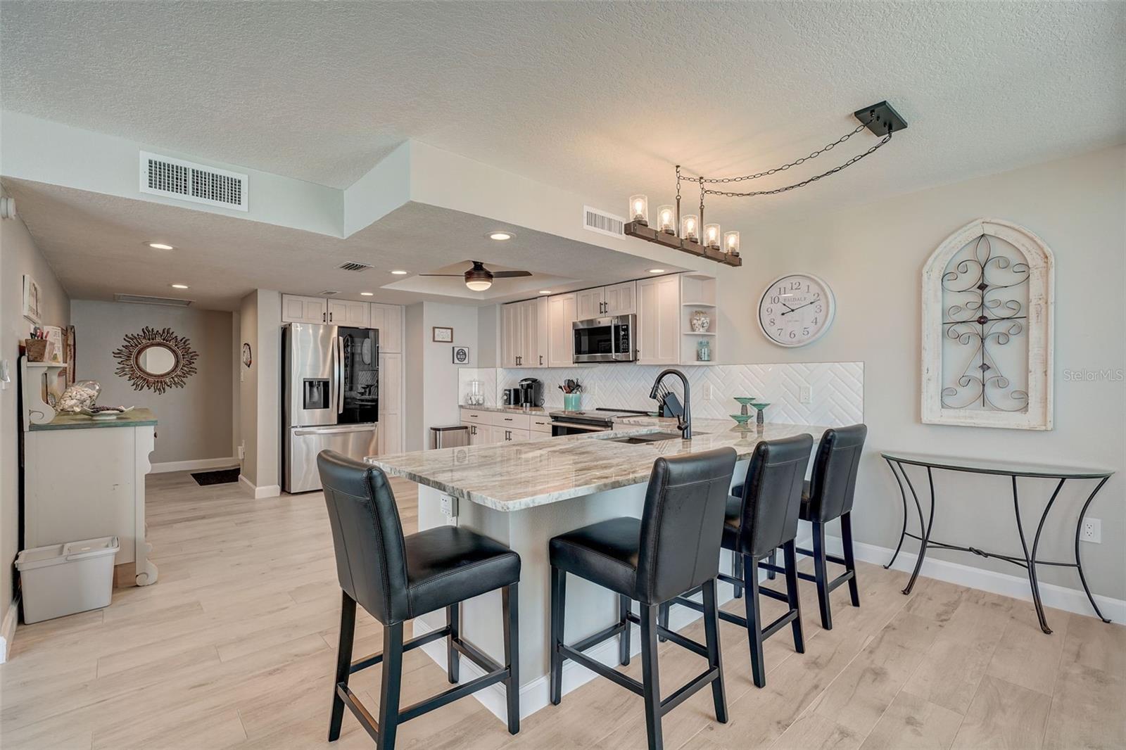 CLUB REDINGTON CONDO THE - Residential Lease