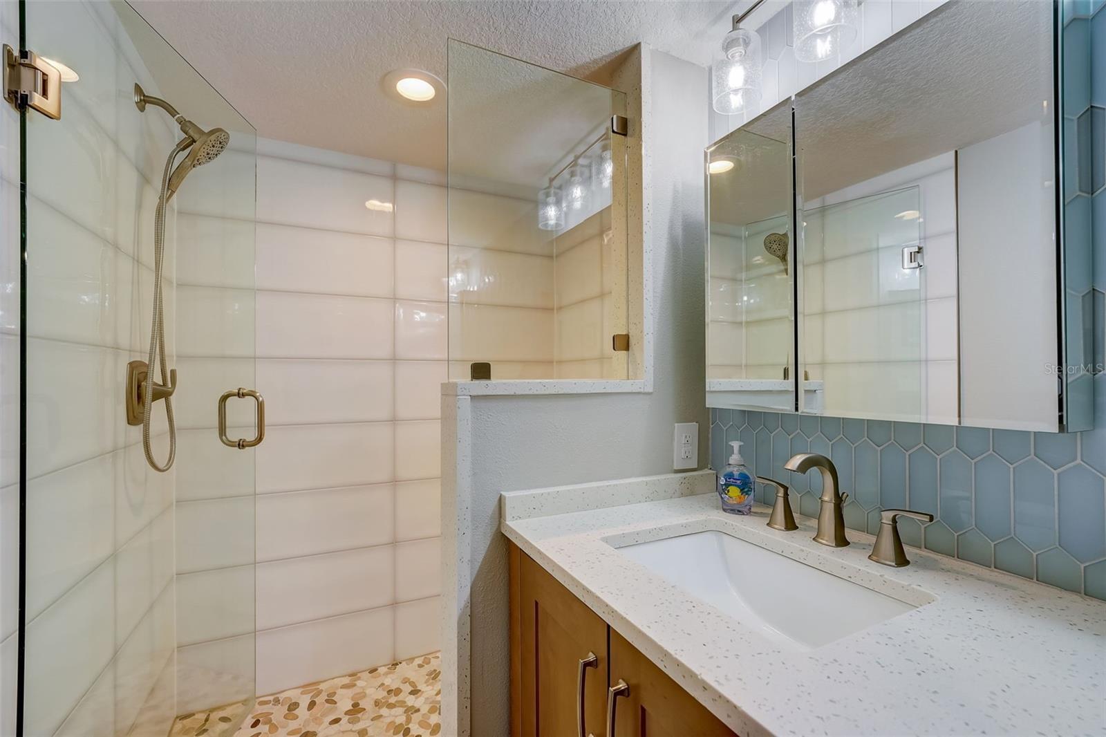 CLUB REDINGTON CONDO THE - Residential Lease