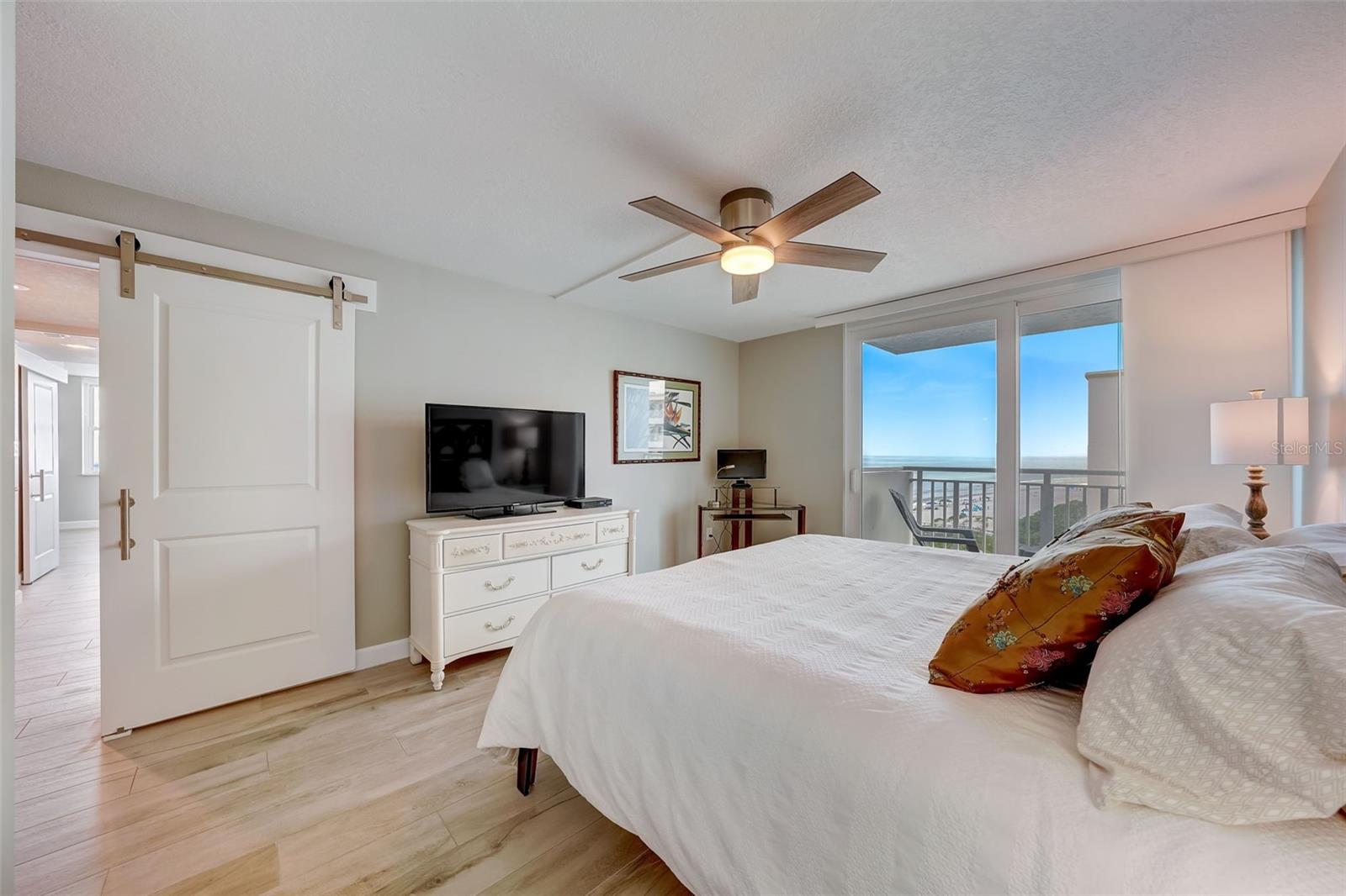 CLUB REDINGTON CONDO THE - Residential Lease