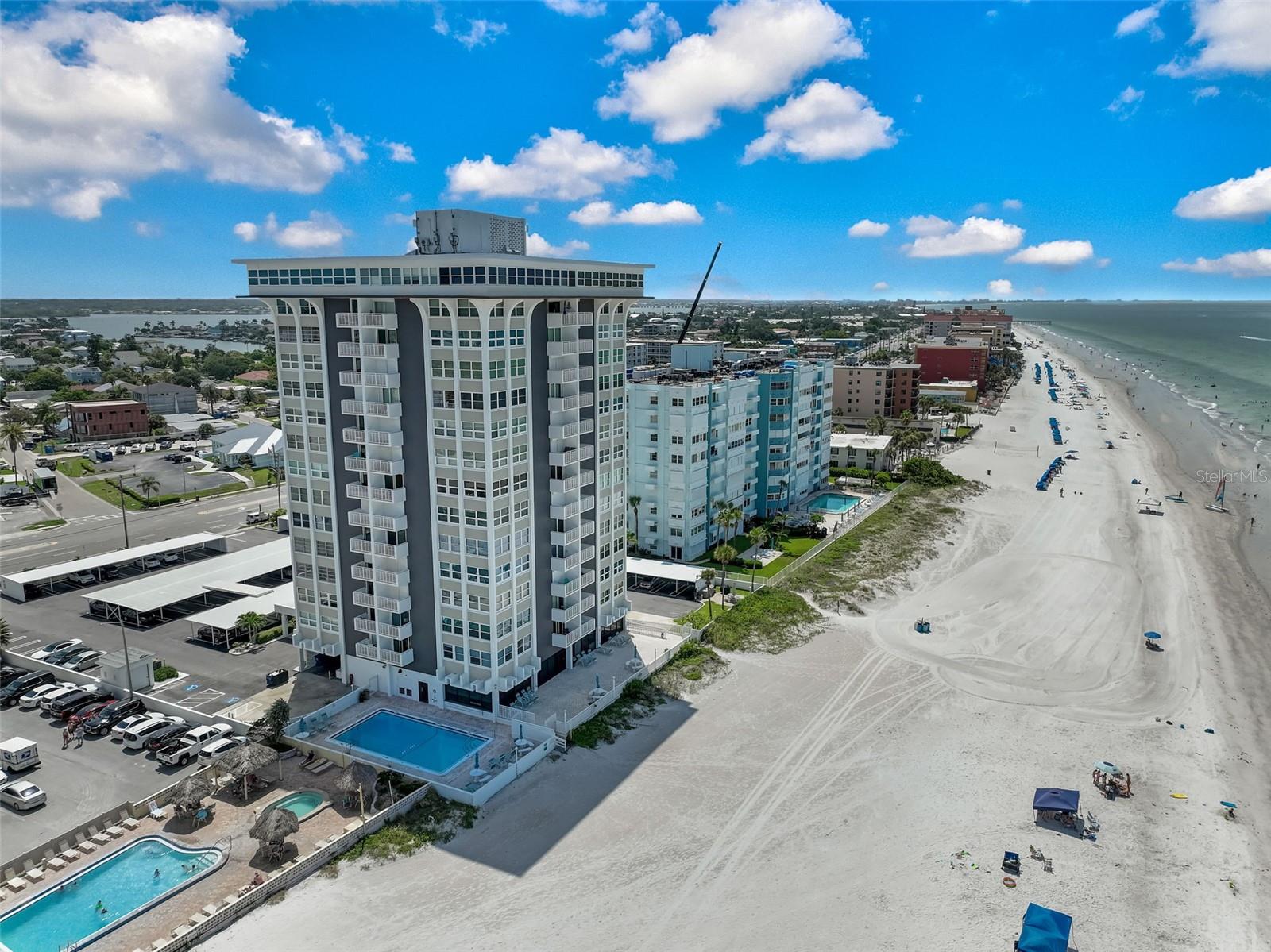 CLUB REDINGTON CONDO THE - Residential Lease