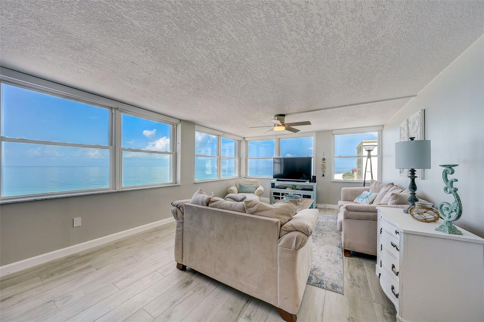 CLUB REDINGTON CONDO THE - Residential Lease