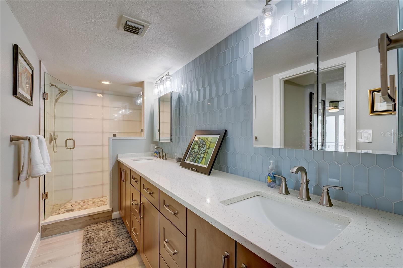 CLUB REDINGTON CONDO THE - Residential Lease