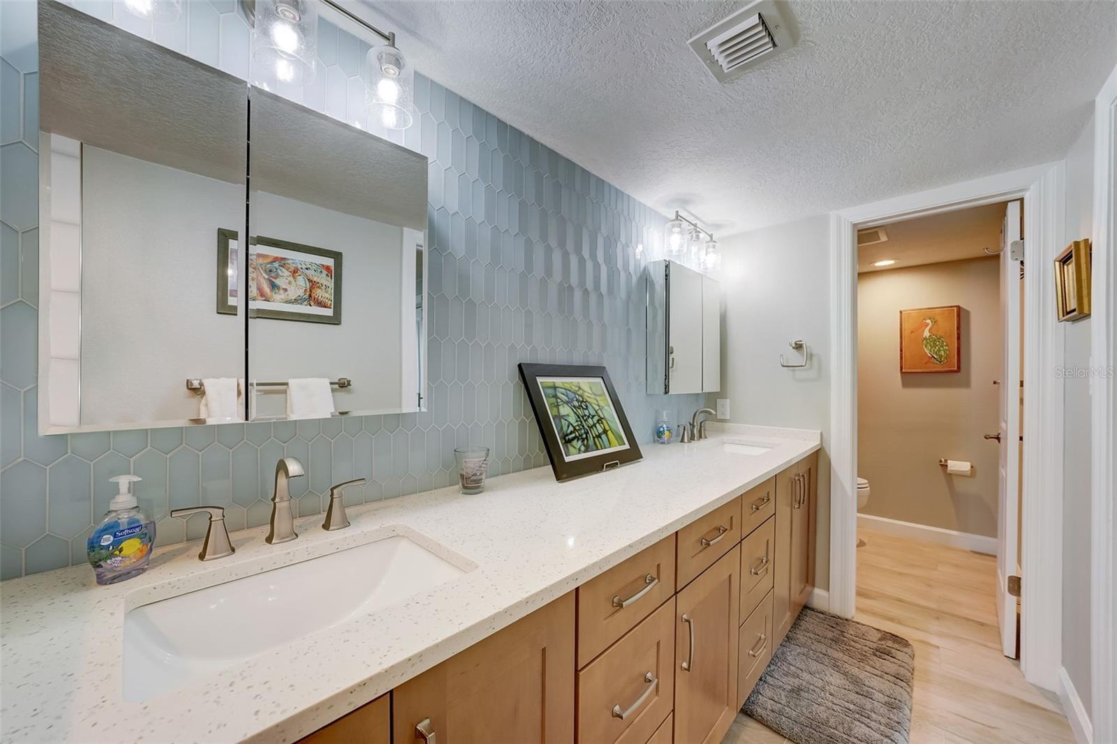 CLUB REDINGTON CONDO THE - Residential Lease