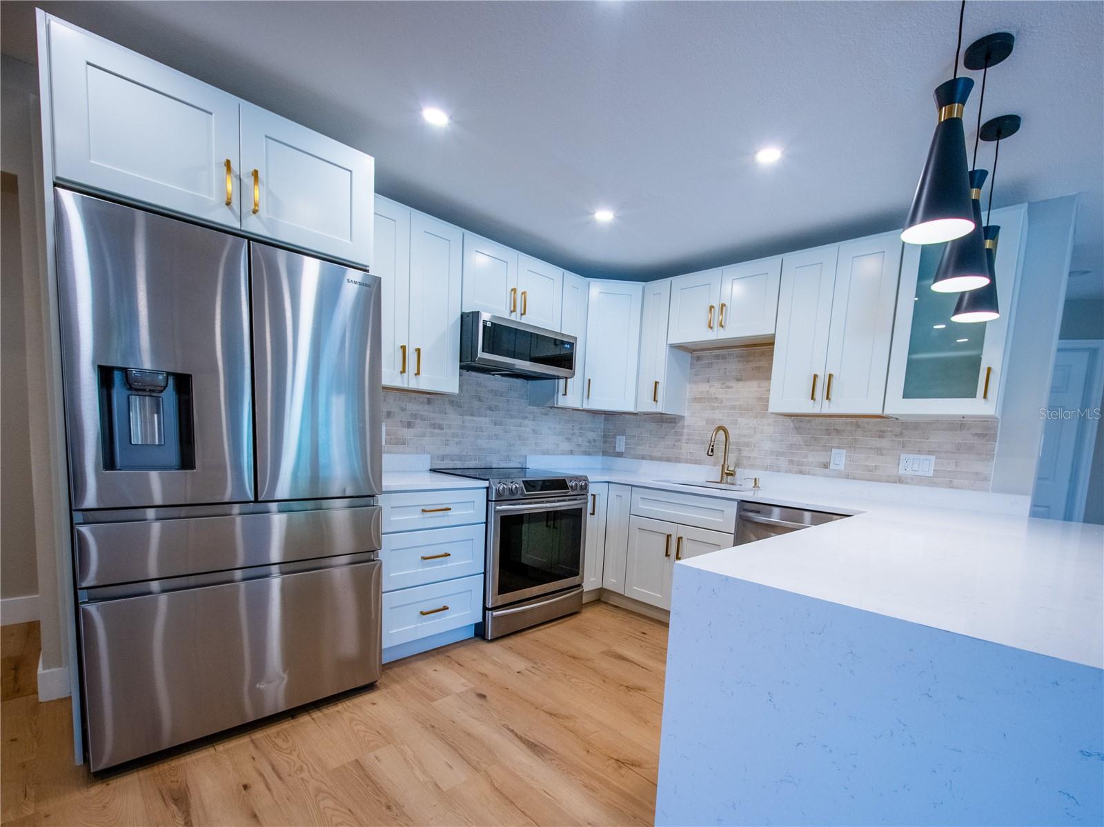 MALIBU GROVES EIGHTH ADD - Residential