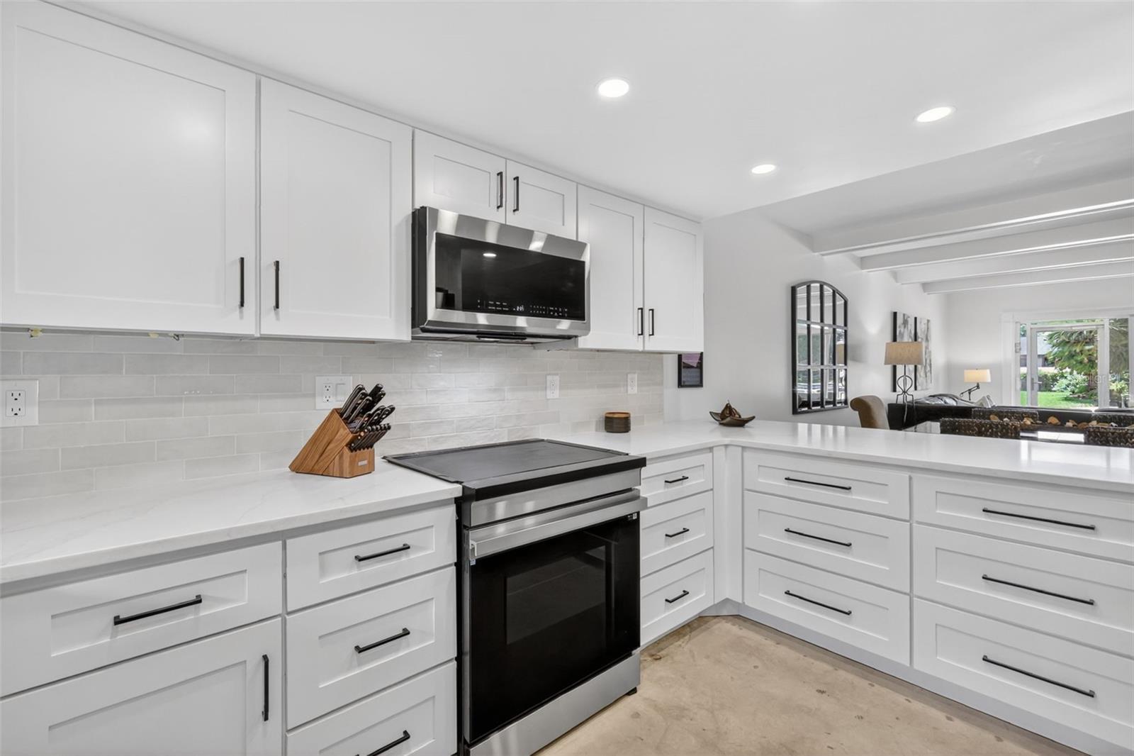 MOUNT DORA SOUTHERN OAKS CONDO - Residential