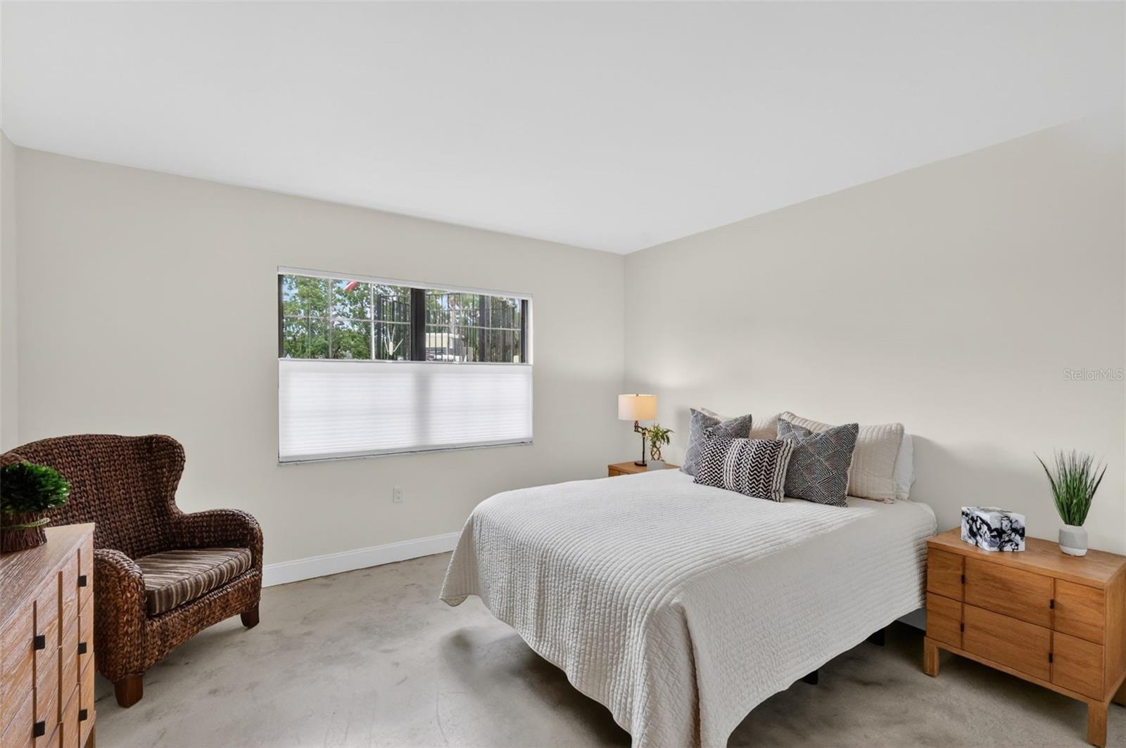 MOUNT DORA SOUTHERN OAKS CONDO - Residential