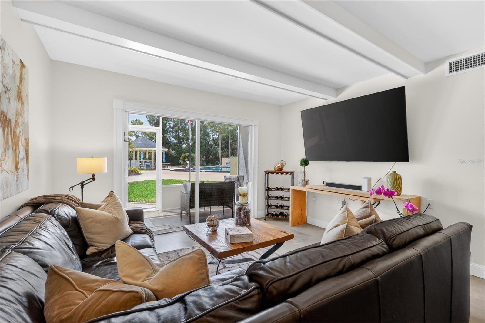 MOUNT DORA SOUTHERN OAKS CONDO - Residential