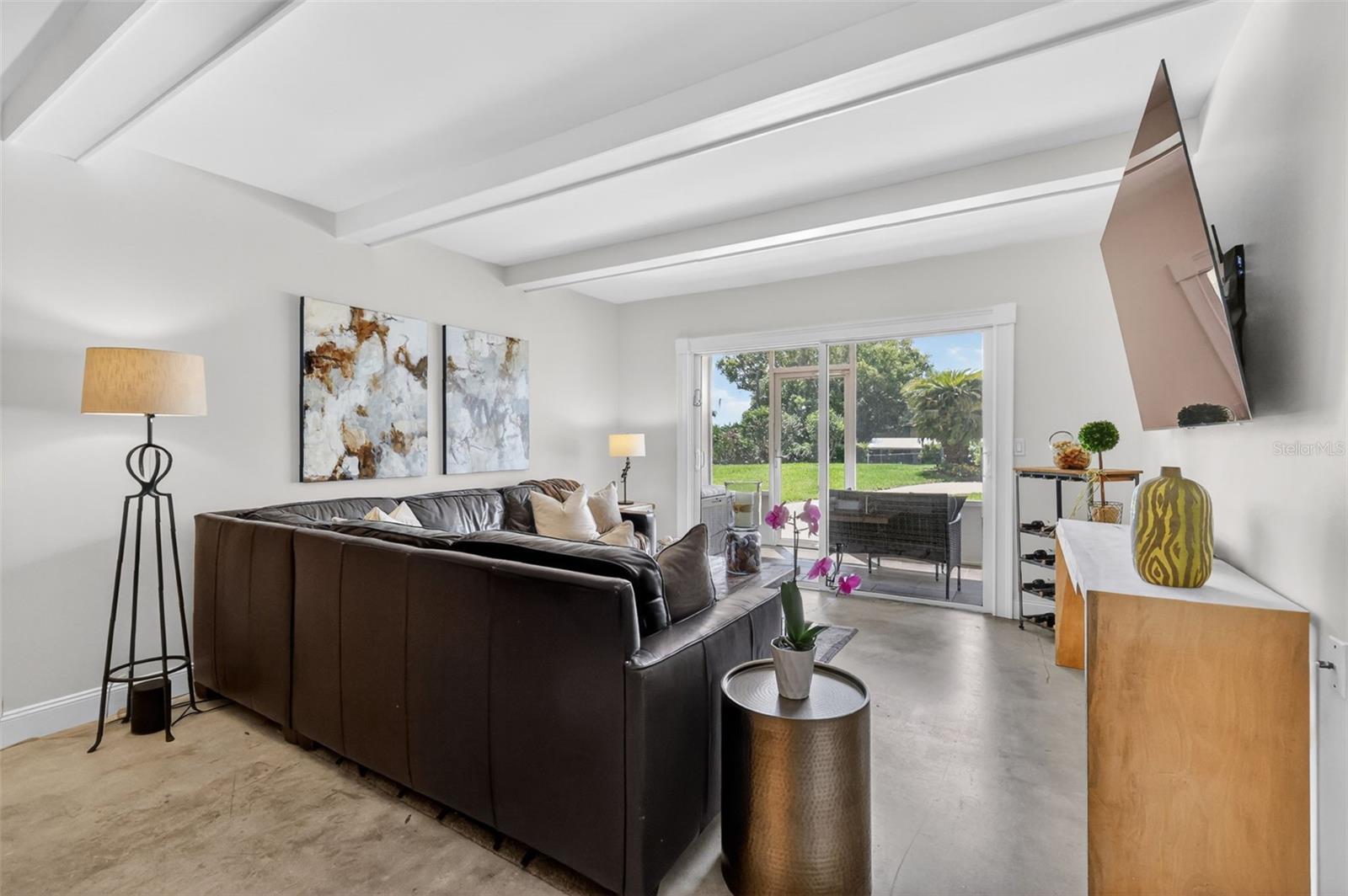 MOUNT DORA SOUTHERN OAKS CONDO - Residential