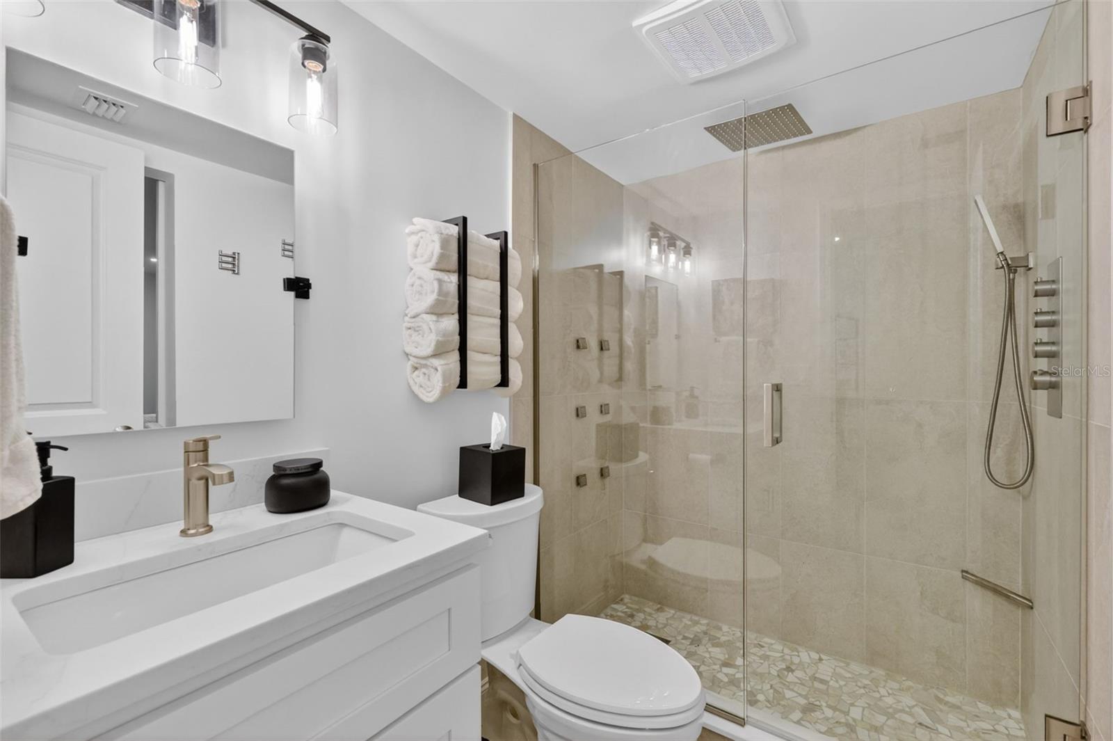 MOUNT DORA SOUTHERN OAKS CONDO - Residential