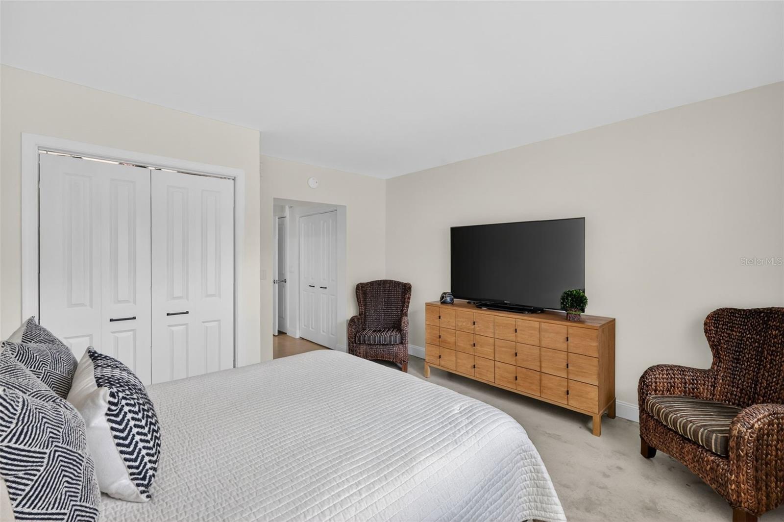 MOUNT DORA SOUTHERN OAKS CONDO - Residential