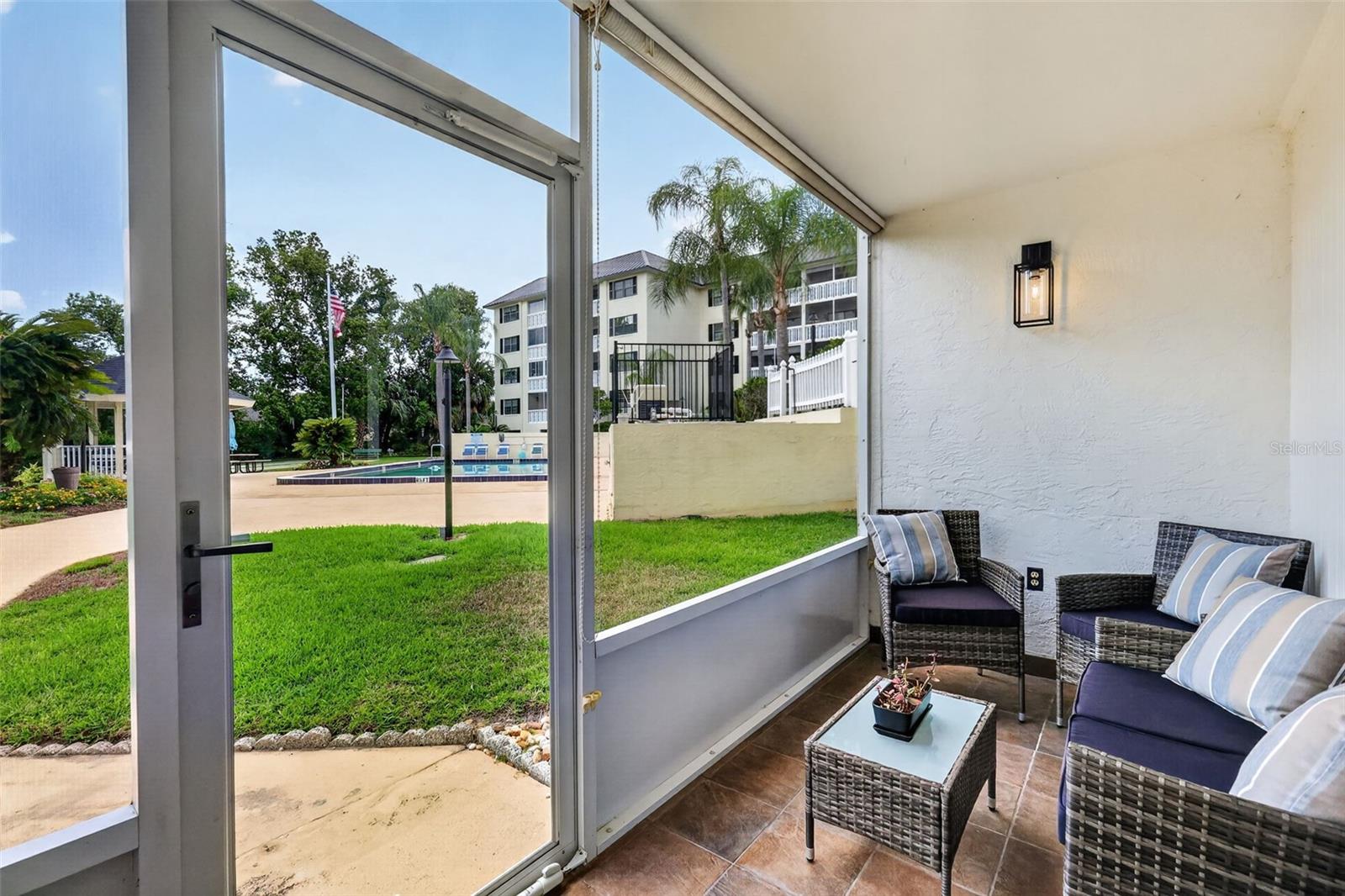 MOUNT DORA SOUTHERN OAKS CONDO - Residential