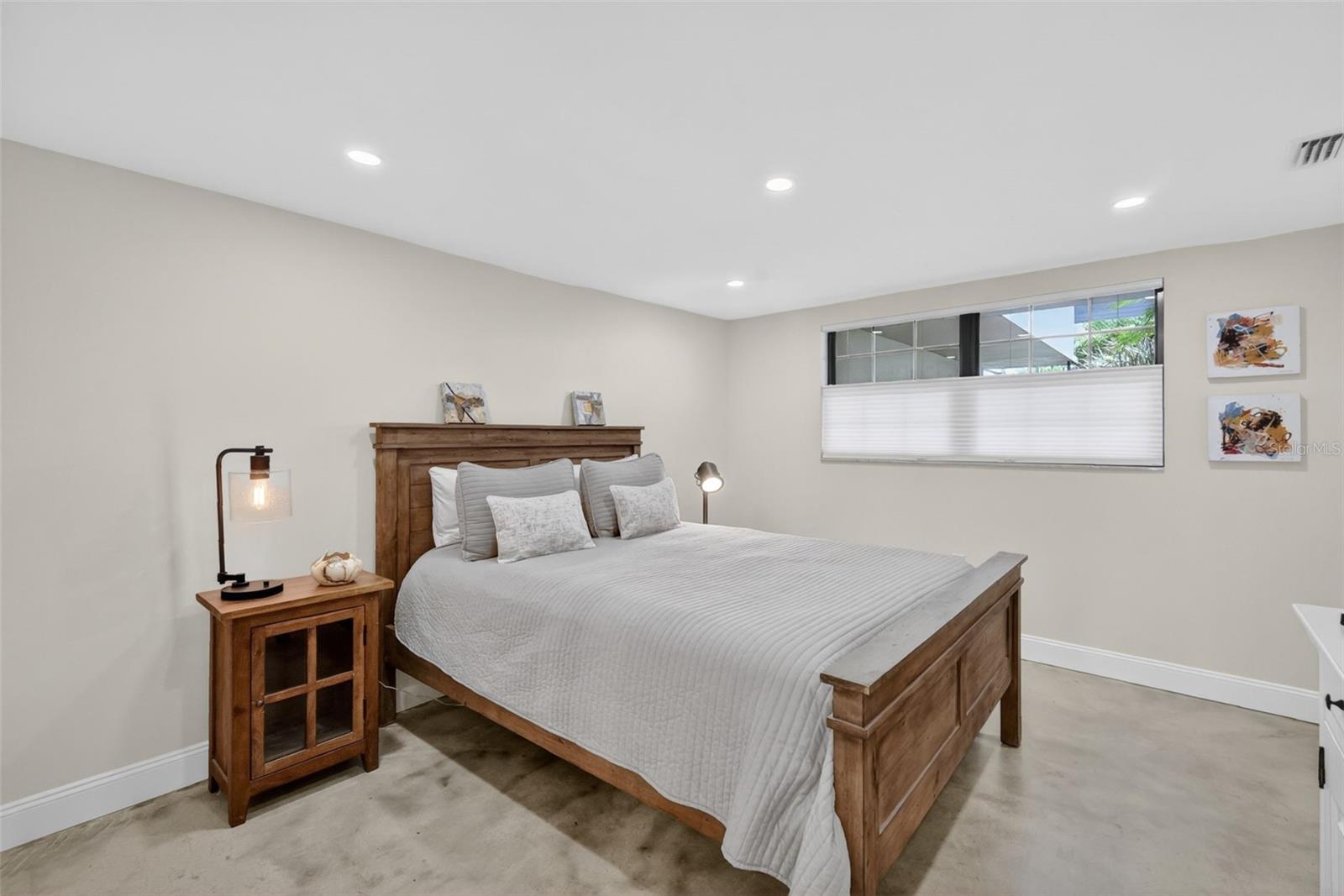 MOUNT DORA SOUTHERN OAKS CONDO - Residential