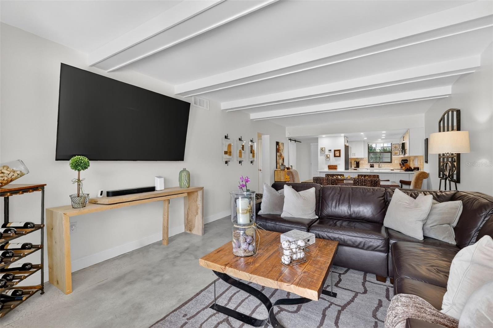 MOUNT DORA SOUTHERN OAKS CONDO - Residential