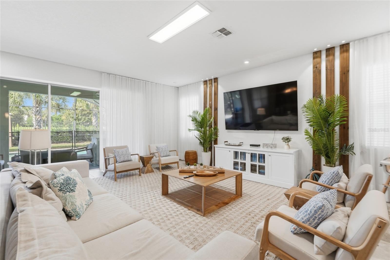 SOLARA RESORT VACATION VILLAS REP - Residential