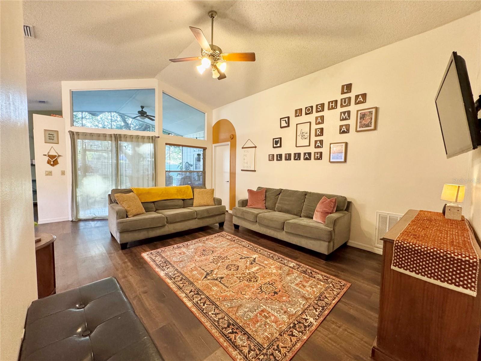 PLANTERS WALK - Residential